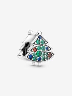 ✅NWT Pandora Christmas Tree Charm